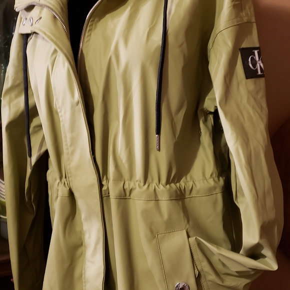 Calvin klein Jeans Women's full length rain coat. - Picture 5 of 9